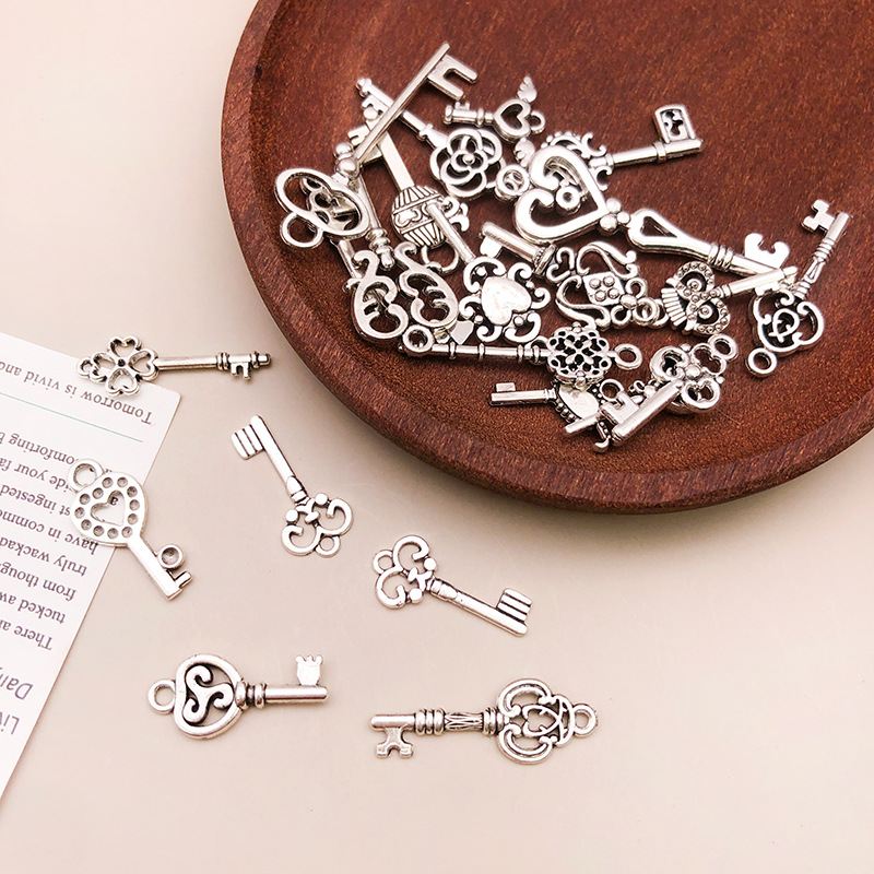 Pequenos Encantos de Metal Art - Jewelry Making Business avaliação e preço